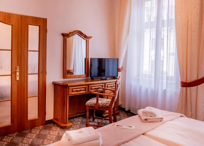 Praga Hotel *