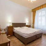 Hotel Praga *