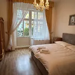 Praga Hotel *