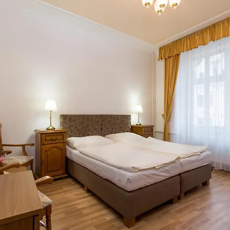 Hotel Praga *