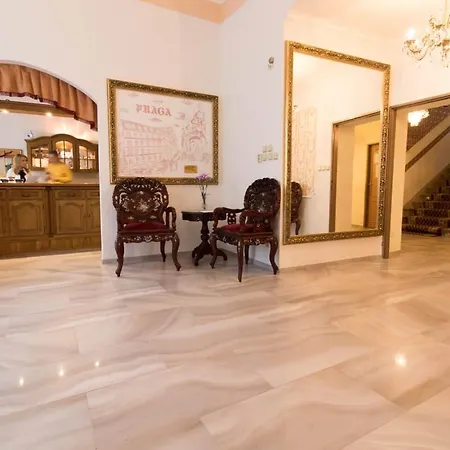 Praga Hotell *