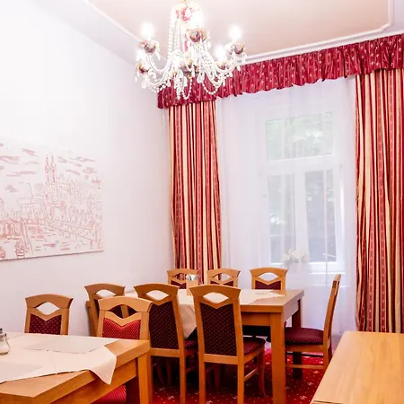 Hotel Praga *
